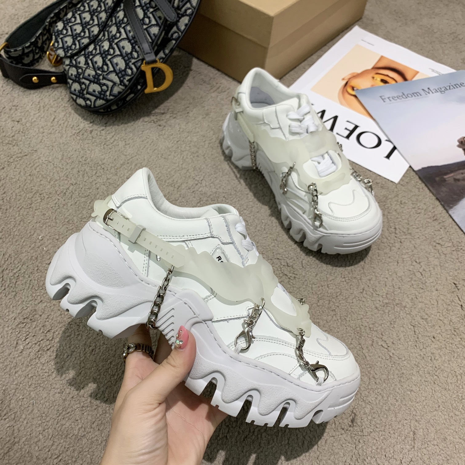 𝐑𝐨𝐫𝐧𝐧𝐢𝐢 ｜2020FW new sneakers upper with silk cowhide upper Sheepskin lining