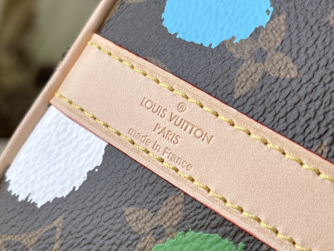 𝐋𝐎𝐔𝐈𝐒 𝐕𝐔𝐈𝐓𝐓𝐎𝐍    M46433