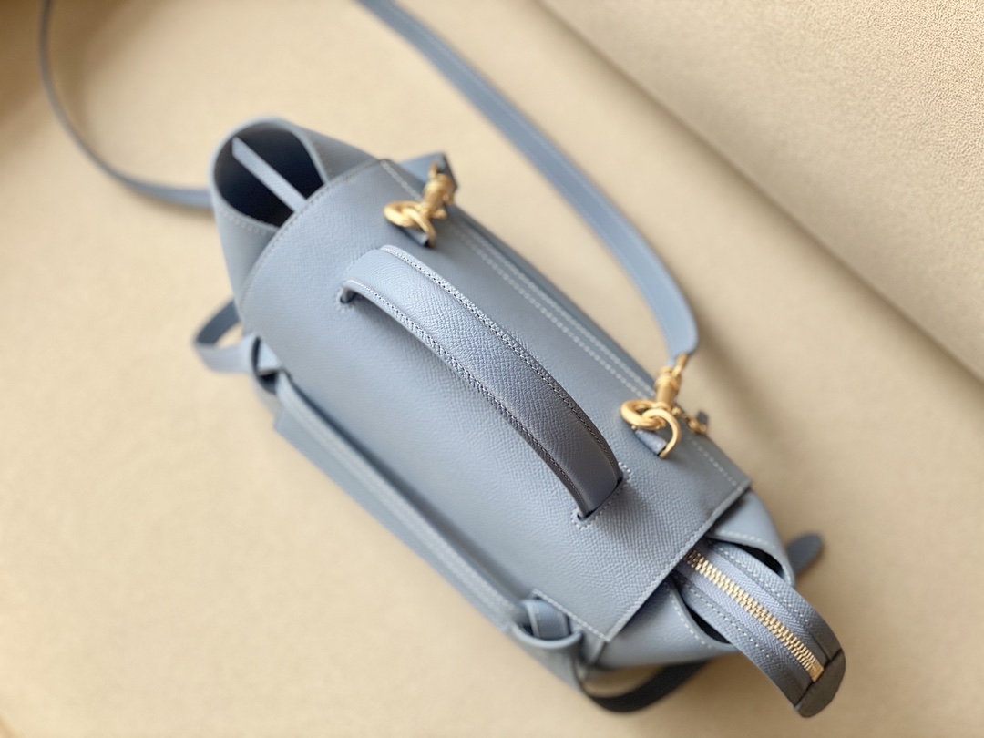 𝐂𝐞𝐥𝐢𝐧𝐞 BELT MICRO BAG in grained calfskin