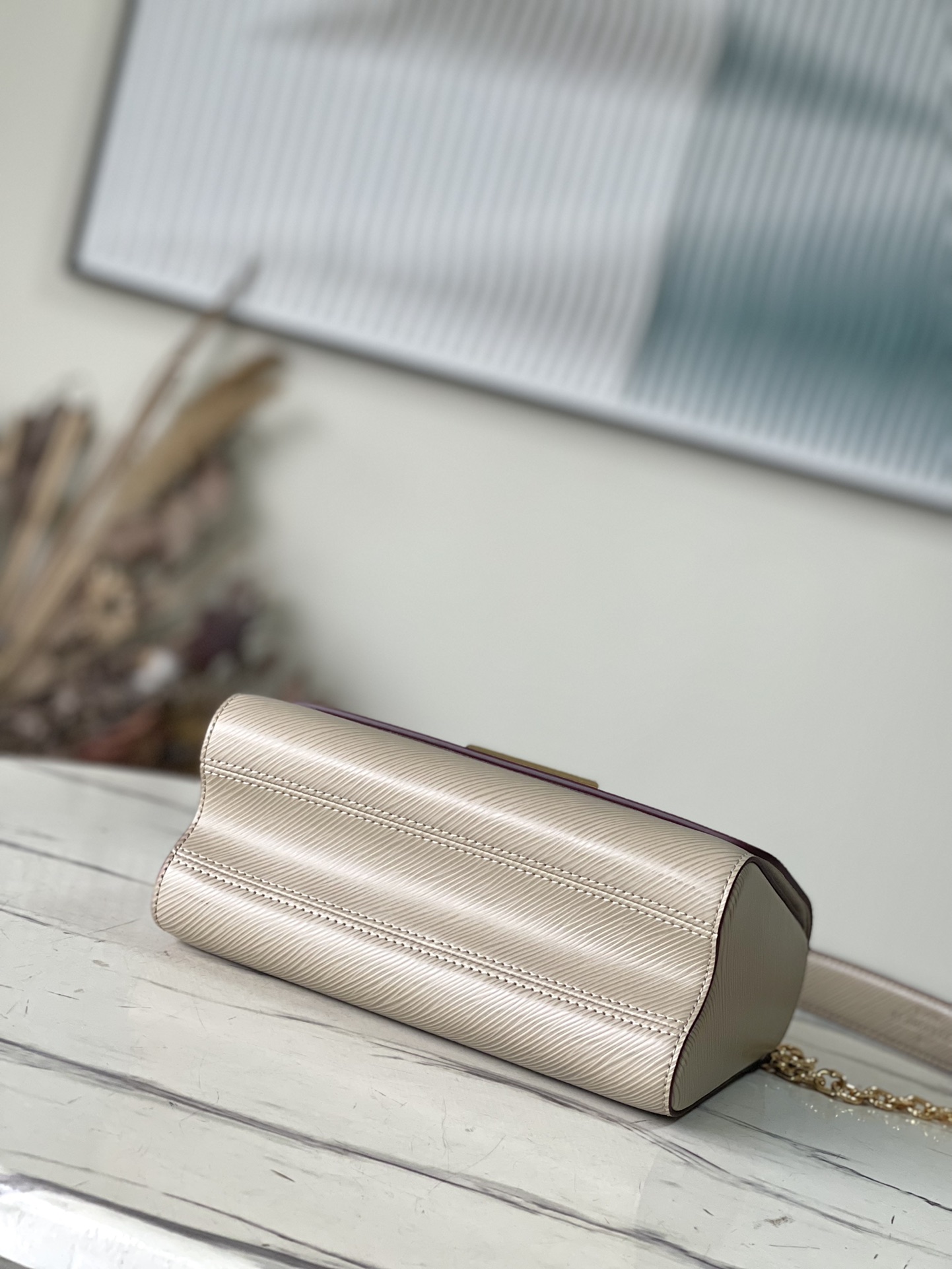 𝐋𝐎𝐔𝐈𝐒 𝐕𝐔𝐈𝐓𝐓𝐎𝐍   M21112