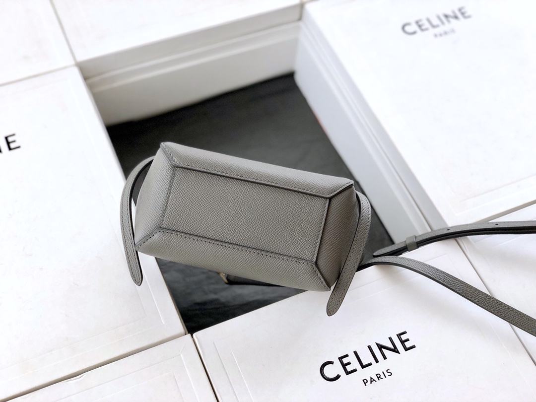 𝐂𝐞𝐥𝐢𝐧𝐞 𝐛𝐞𝐥𝐭 𝐩𝐢𝐜𝐨 𝟏𝟔𝐜𝐦 Grained Calfskin Bag