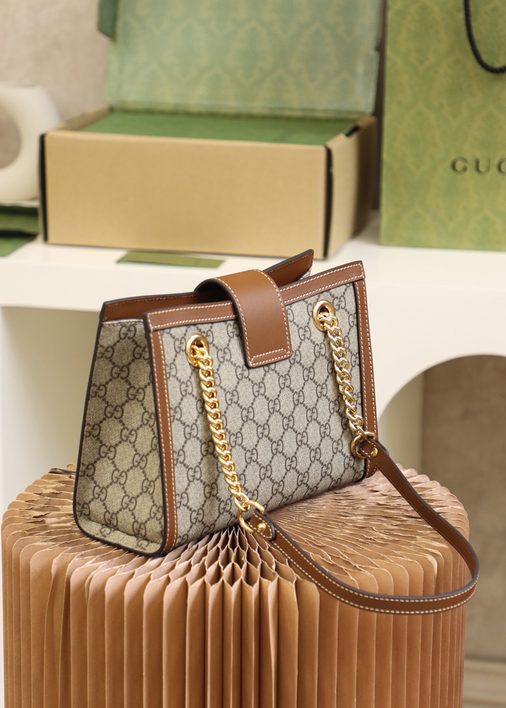 GUCCI 𝐏𝐚𝐝𝐥𝐨𝐜𝐤 series trumpet original leather #498156