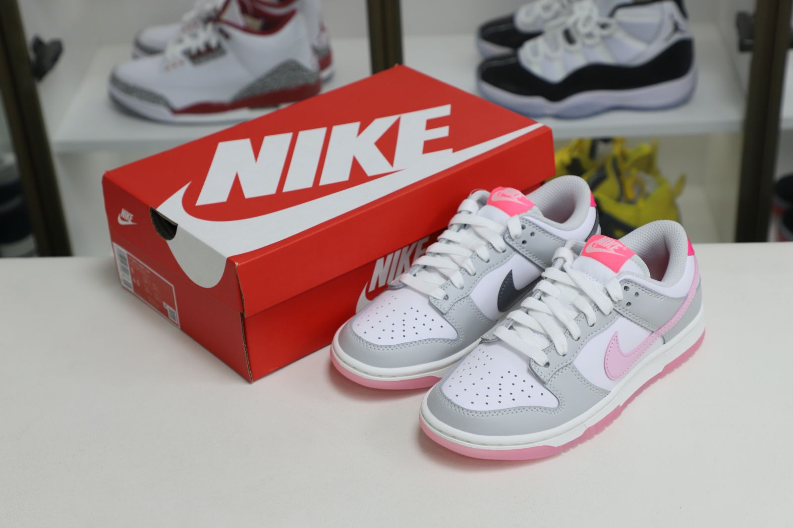 Nike Dunk Low SummitWhite and Pink Foam