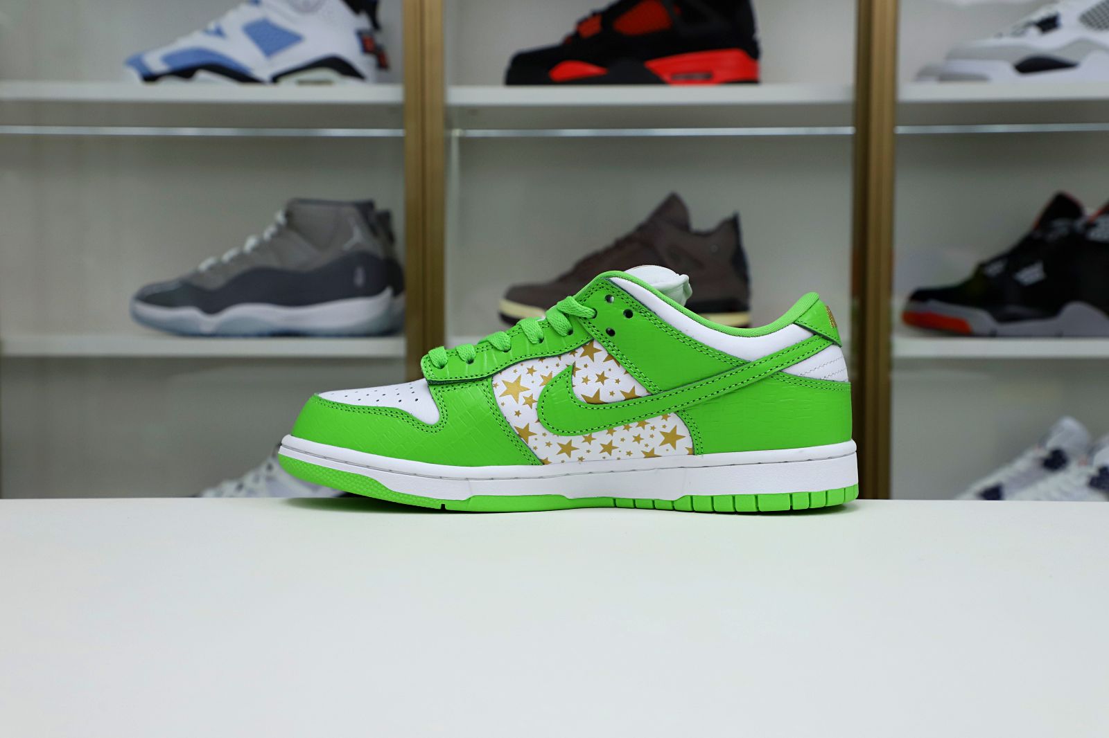 Supreme x Nike SB Dunk Low Mean Green