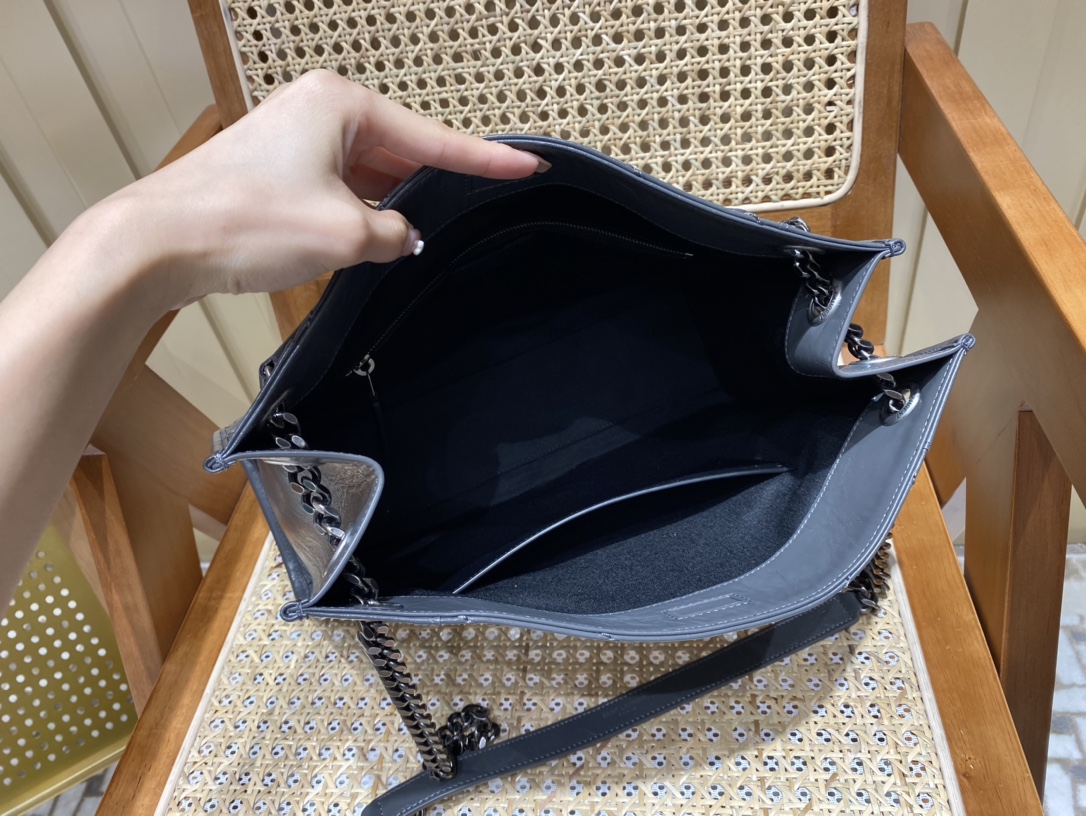 SAINT LAURENT 𝑵𝒊𝒌𝒊 𝒔𝒉𝒐𝒑𝒑𝒊𝒏𝒈 𝒃𝒂𝒈 #577999original leather.JD