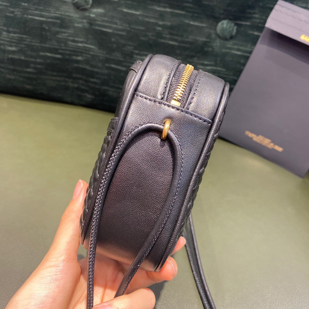 AINT LAURENT 𝙇𝙤𝙪 𝙇𝙤𝙪  #640990.JD