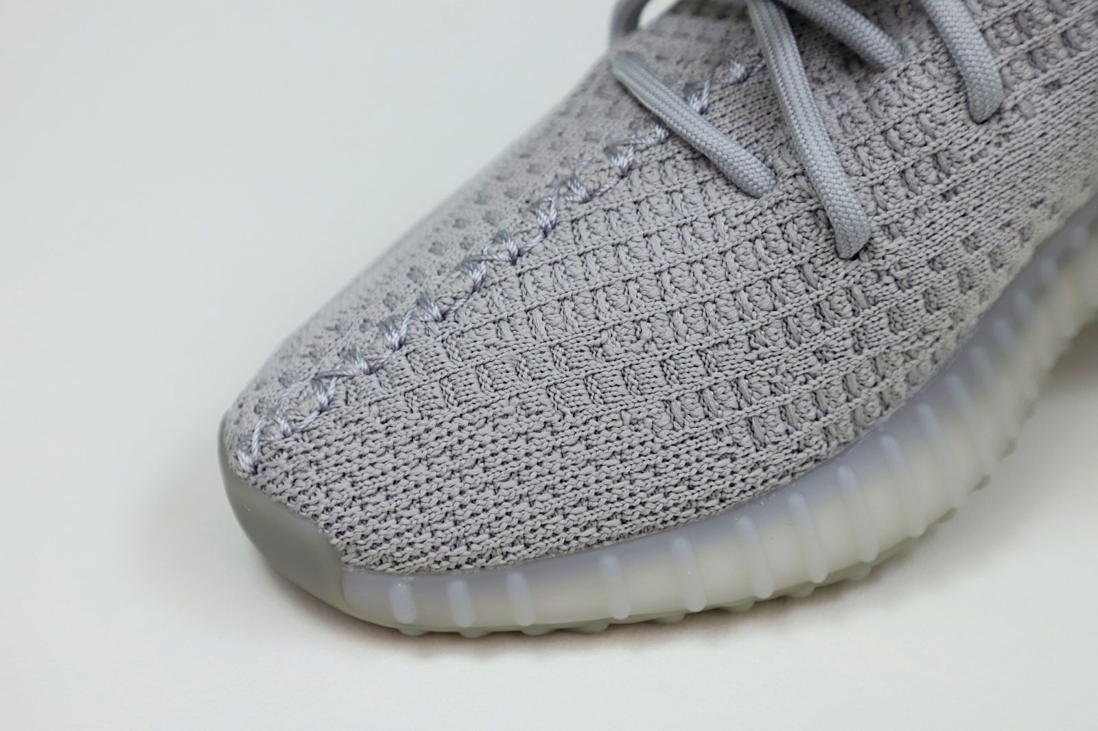 Yeezy Boost 350 V2 Tail