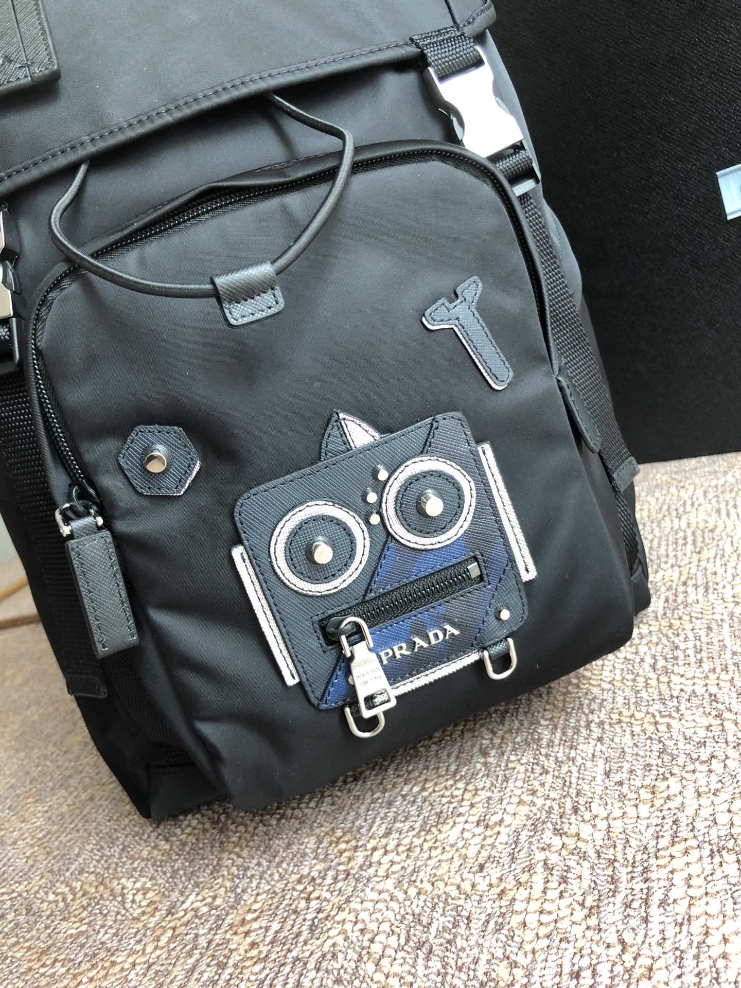 𝐏𝐑𝐀𝐃𝐀 New duffel bag