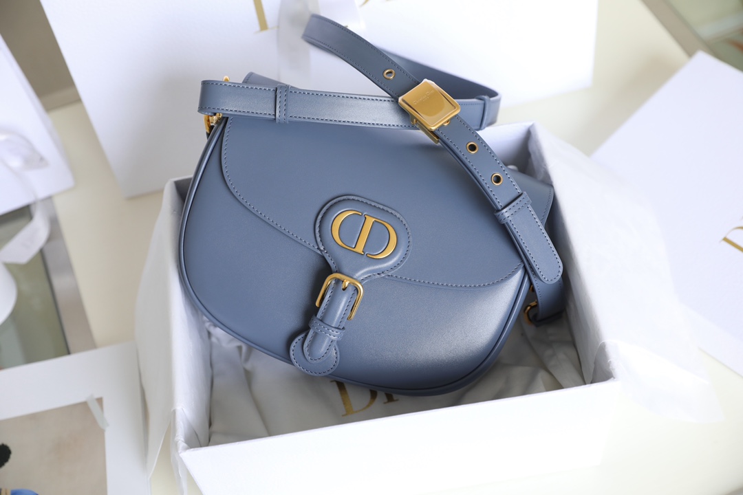 New Denim Blue ‼️ Medium 𝙙𝙞𝙤𝙧 𝙗𝙤𝙗𝙗𝙗𝙮