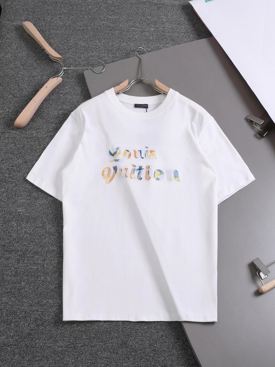 Louis Vuitton 24ss new embroidered t-shirt for spring and summer