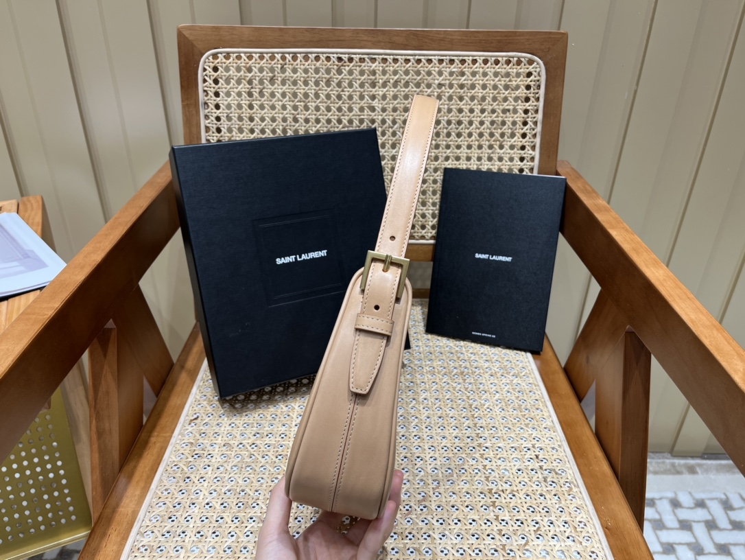 SAINT LAURENT▪️ 𝗟𝗲 𝗙𝗲𝗿𝗺𝗼𝗶𝗿▪️672615 original leather