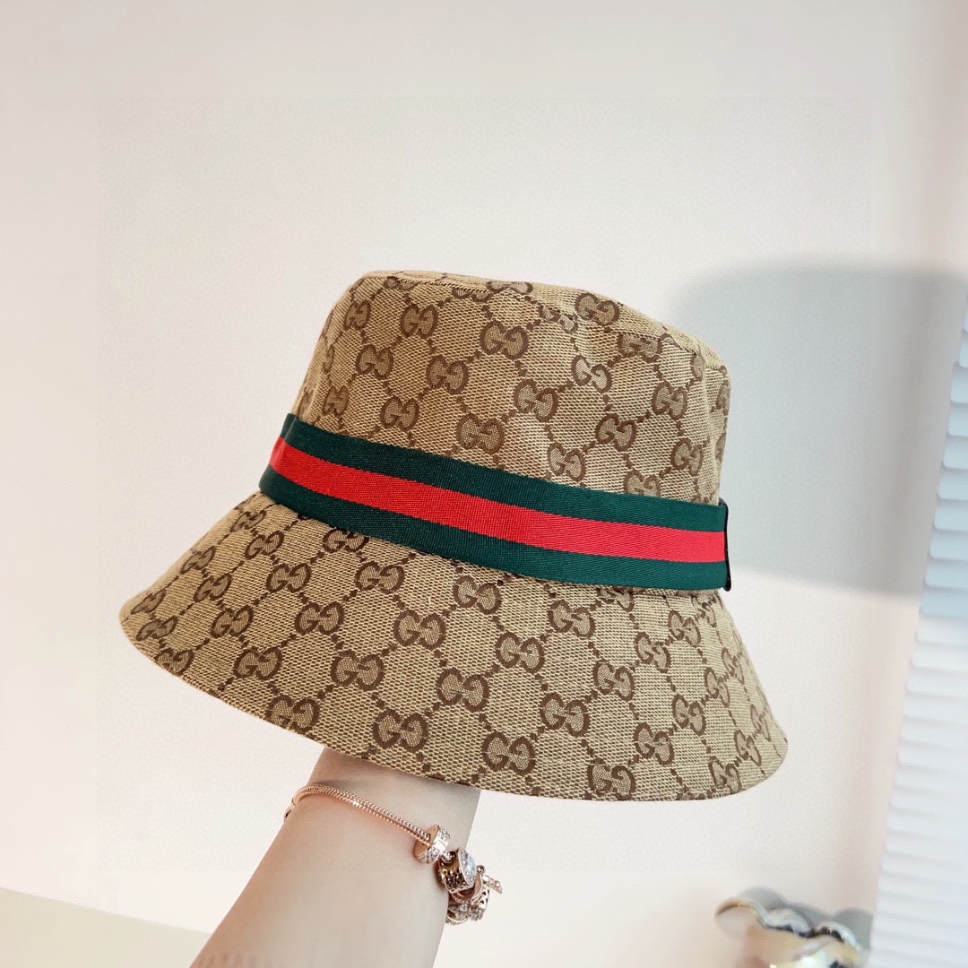 GUCCI bucket hat