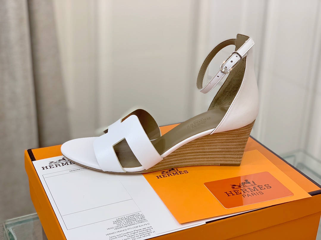 Hermes Santorini sandals
