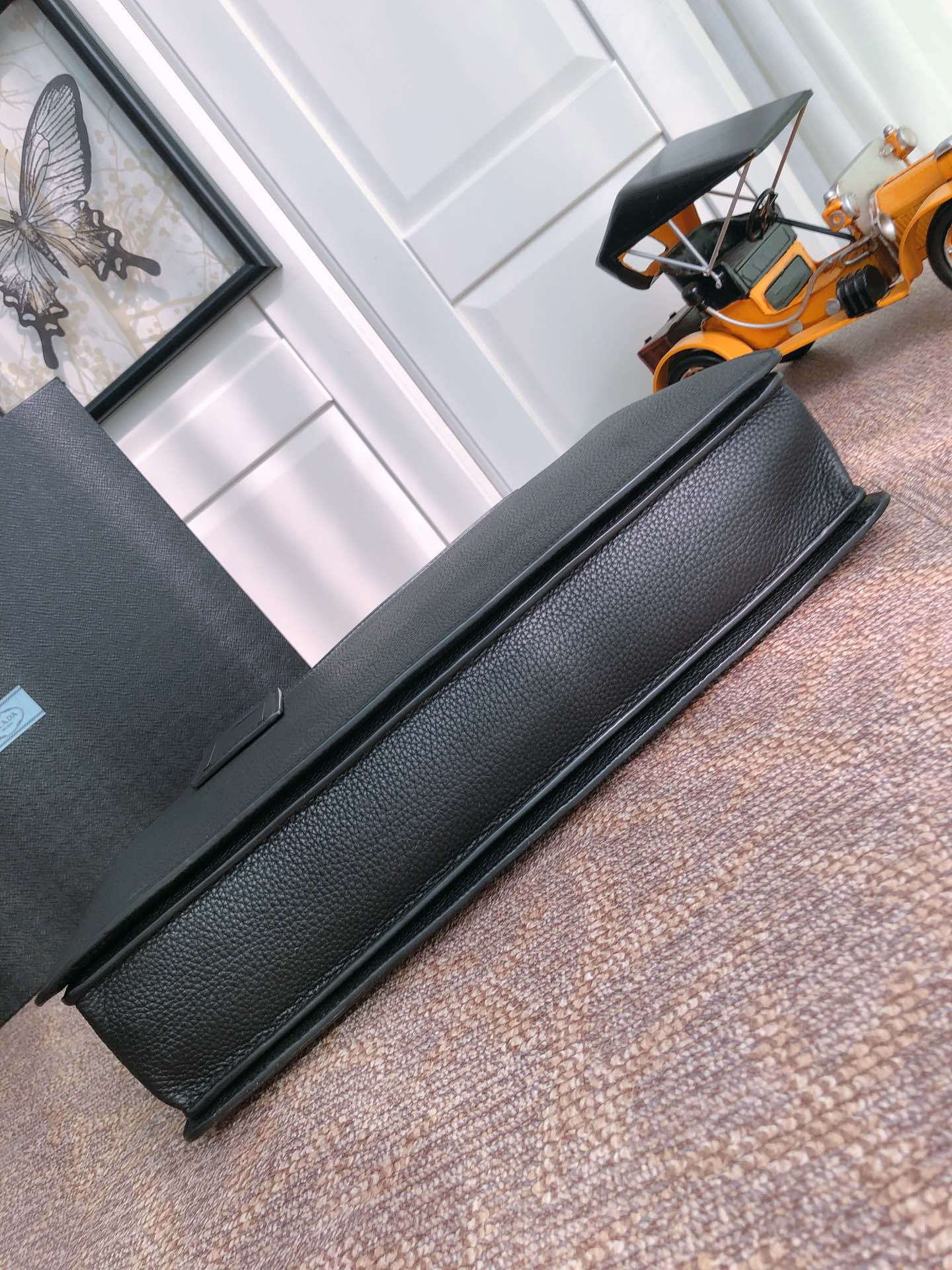 𝐏𝐑𝐀𝐃𝐀 New men's bag 2VG041