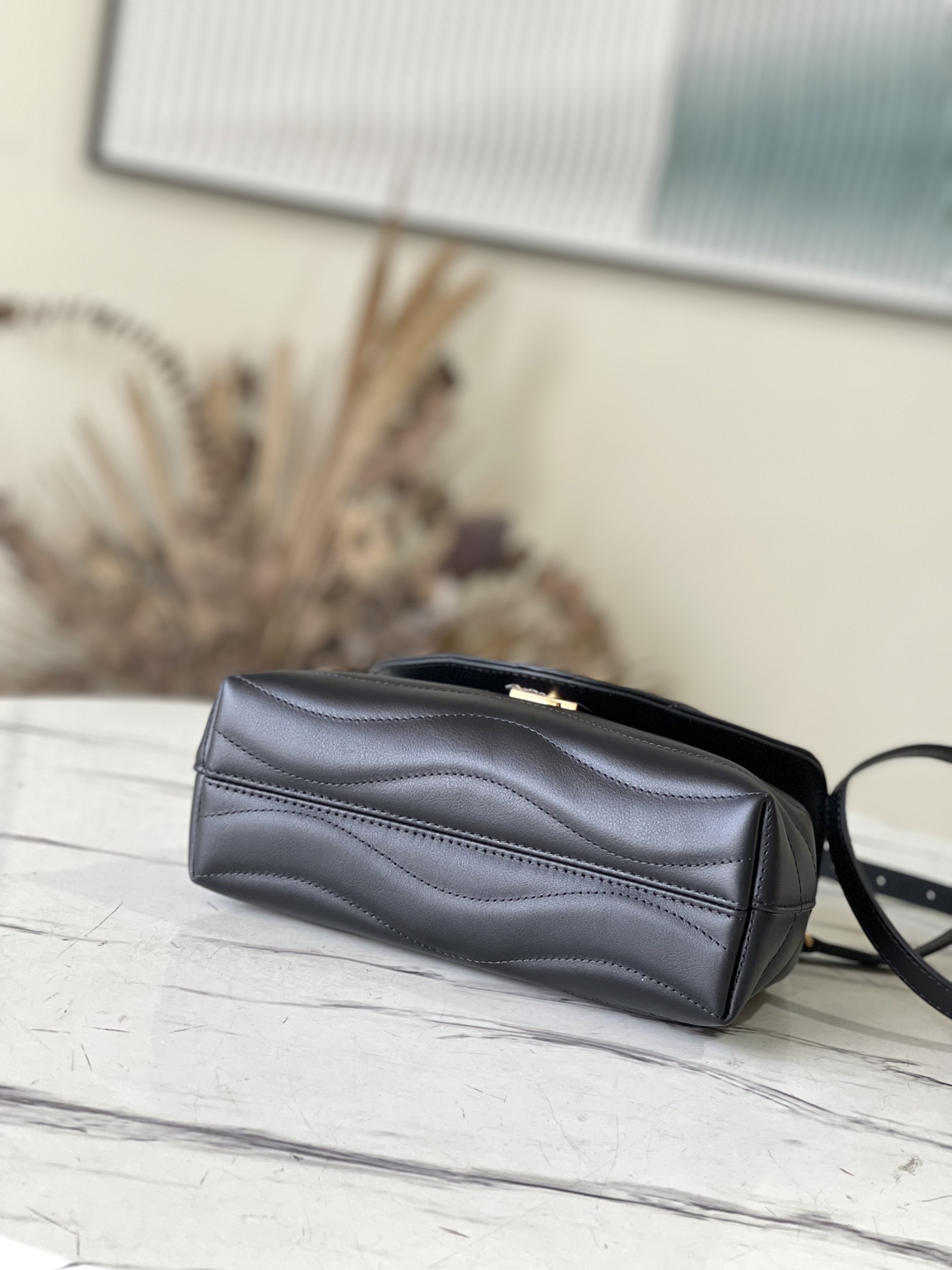 𝐋𝐎𝐔𝐈𝐒 𝐕𝐔𝐈𝐓𝐓𝐎𝐍   M21720