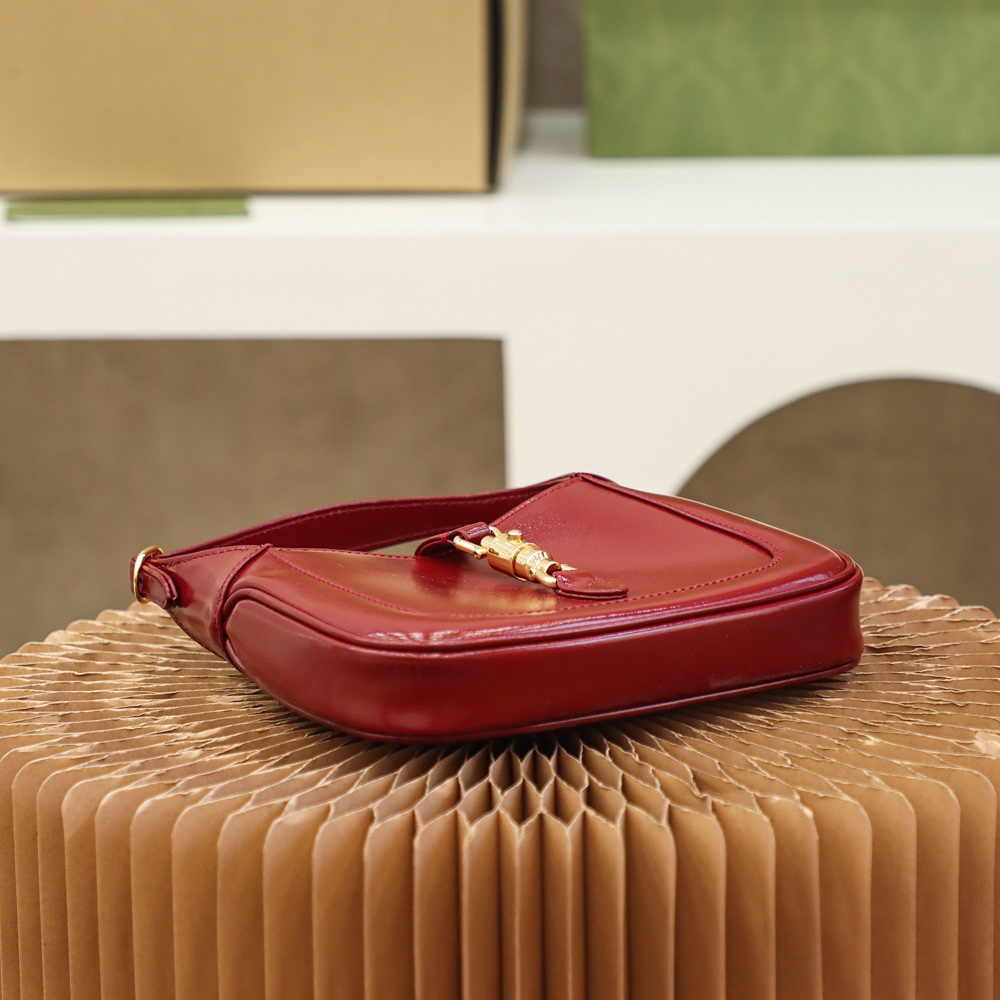 GUCCI  𝐉𝐚𝐜𝐤𝐢𝐞 𝐌𝐢𝐧𝐢 𝟭𝟵𝟲𝟭 #637091