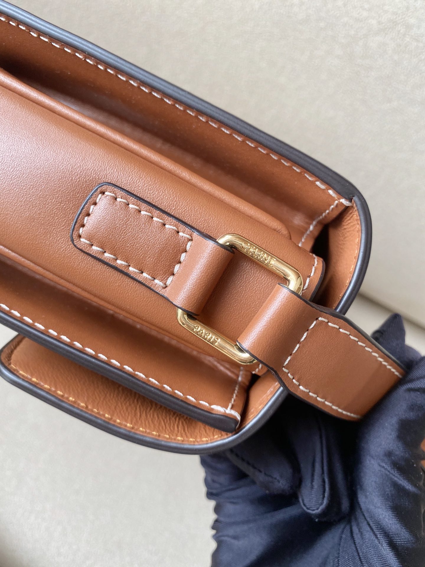 𝐂𝐞𝐥𝐢𝐧𝐞 Triomphe Medium 22.5cm