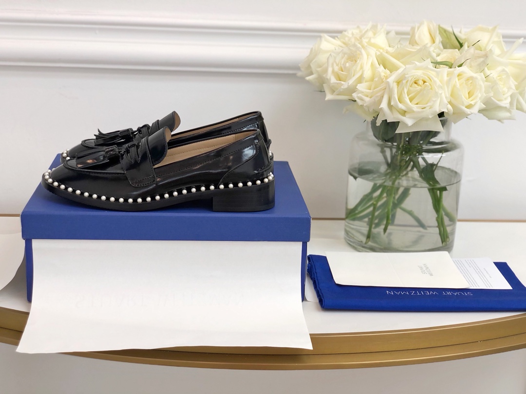 STUART WEITZMAN w Super good wearable Louboutins 〰️ million years classic small leather shoes