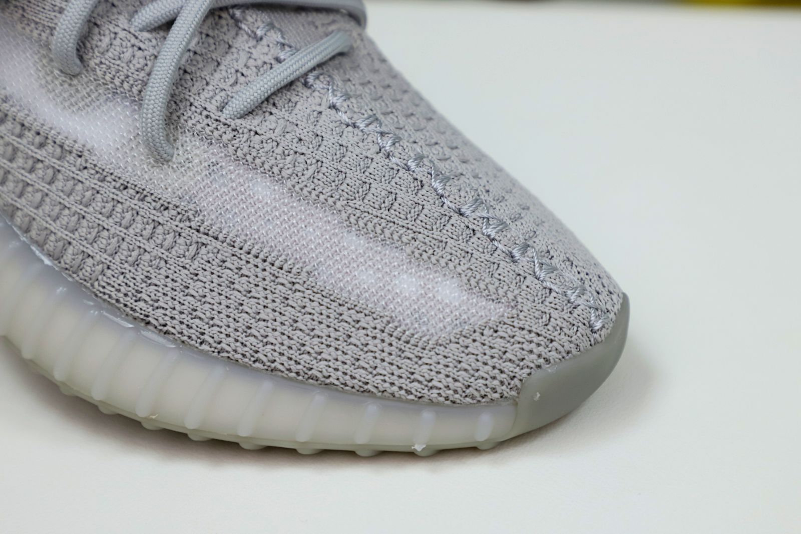 Yeezy Boost 350 V2 Tail