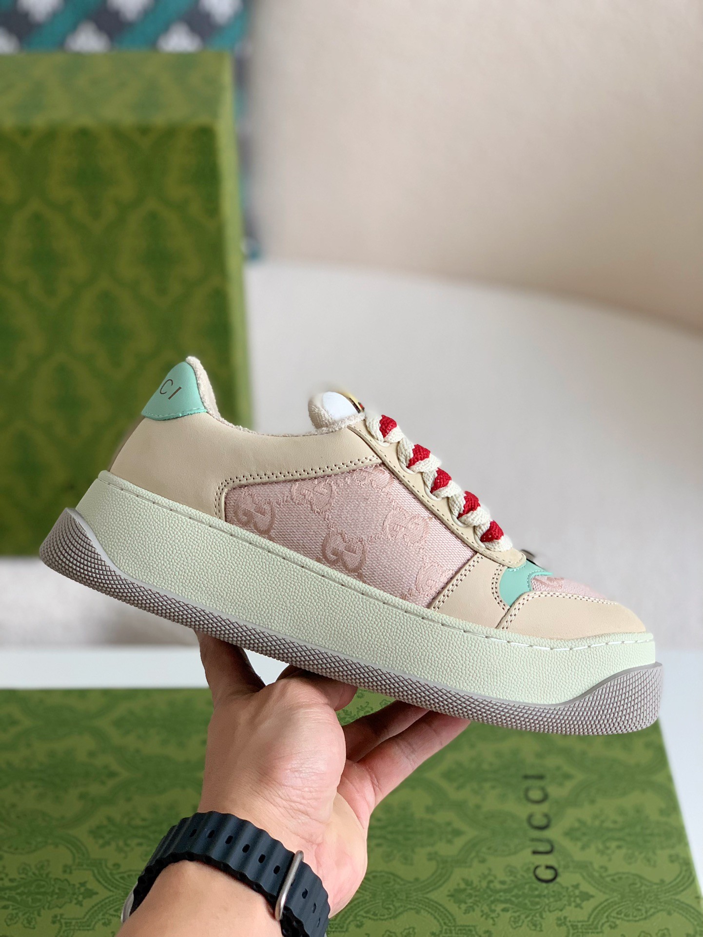 Gucci sneakers Cowhide