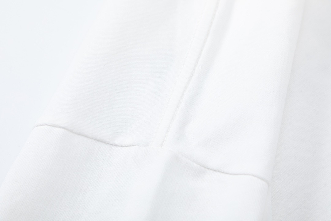 Louis Vuitton 23SS lettered gold classic T-shirt