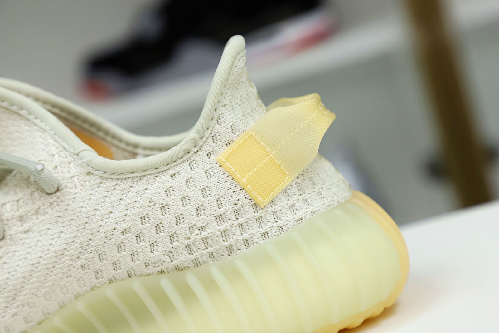 YEEZY BOOST 350 V2 NATURAL