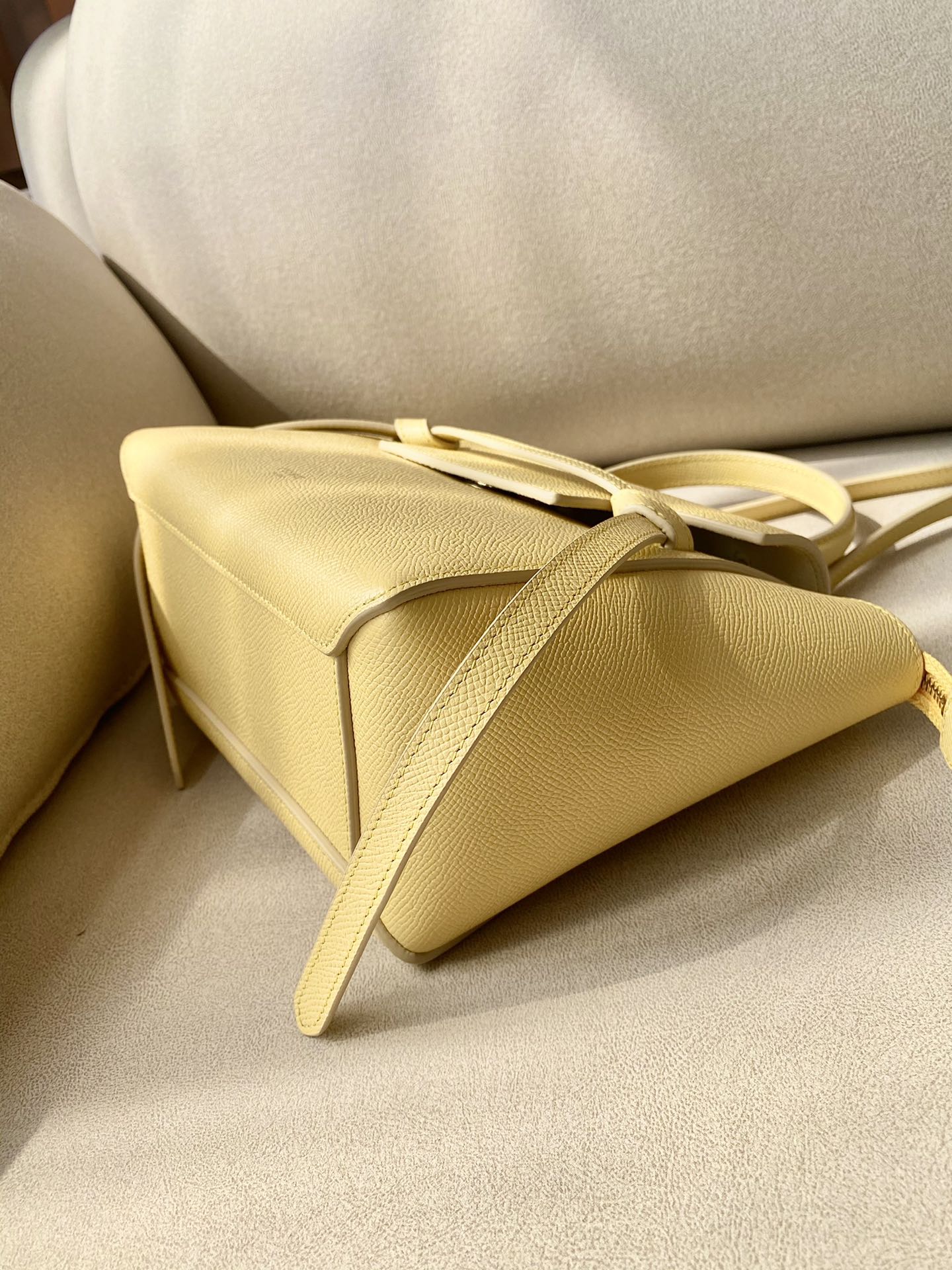 𝐂𝐞𝐥𝐢𝐧𝐞 Belt Bag Catfish Bag Small Grained Calfskin