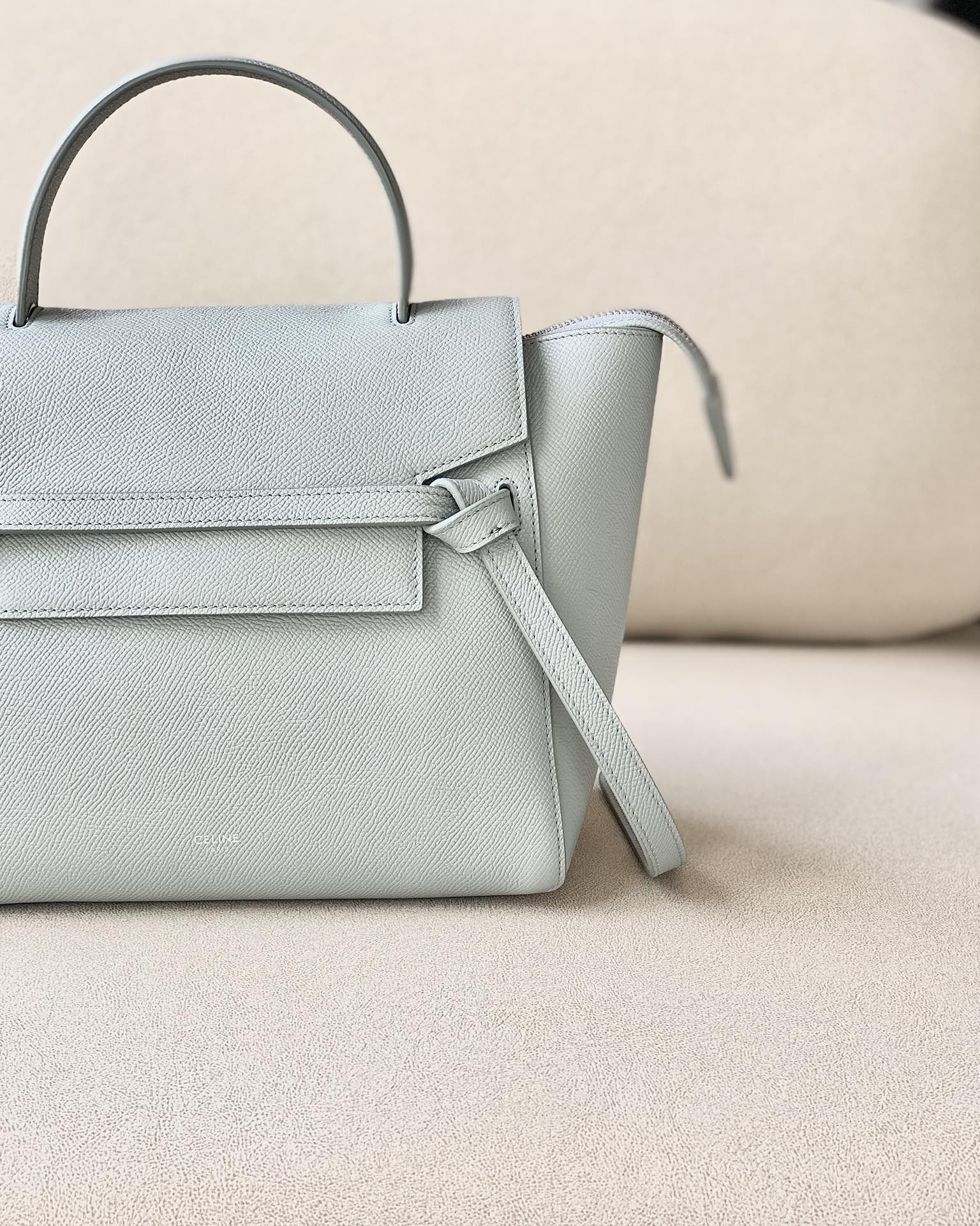 𝐂𝐞𝐥𝐢𝐧𝐞 BELT MICRO BAG in grained calfskin