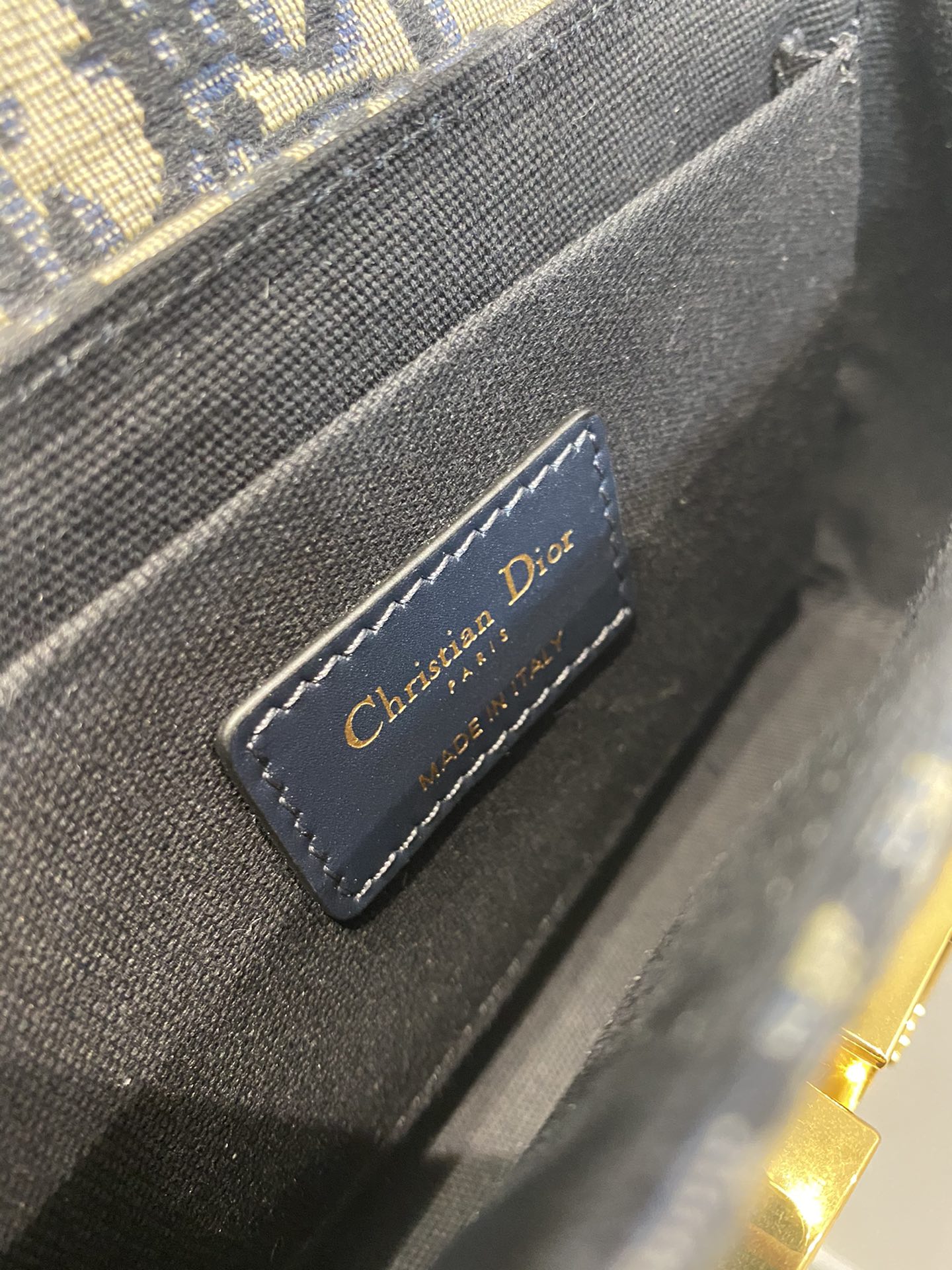 Montaigne Oblique Print