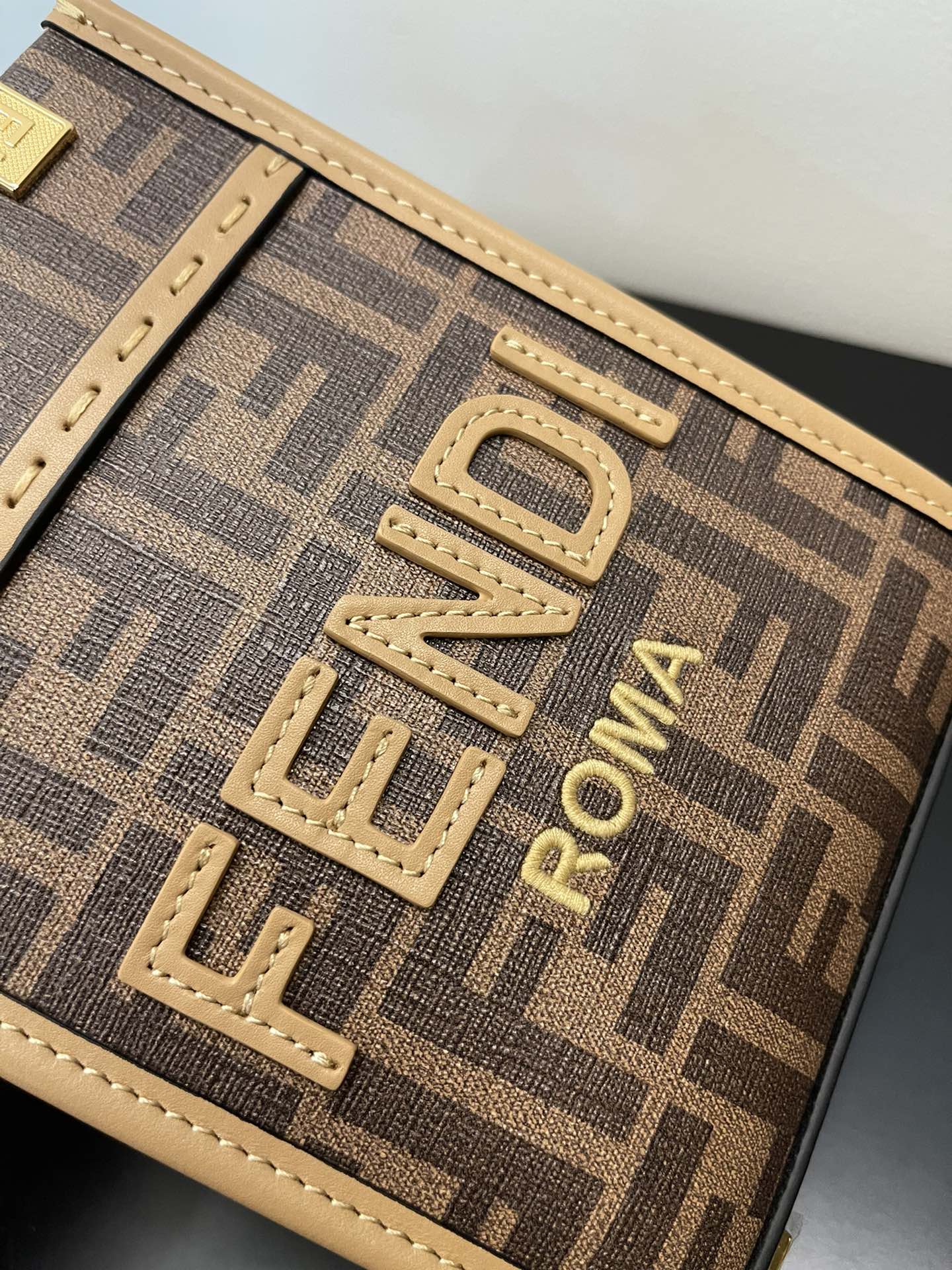 FENDI Sunshine mini tortoiseshell portable crossbody cute