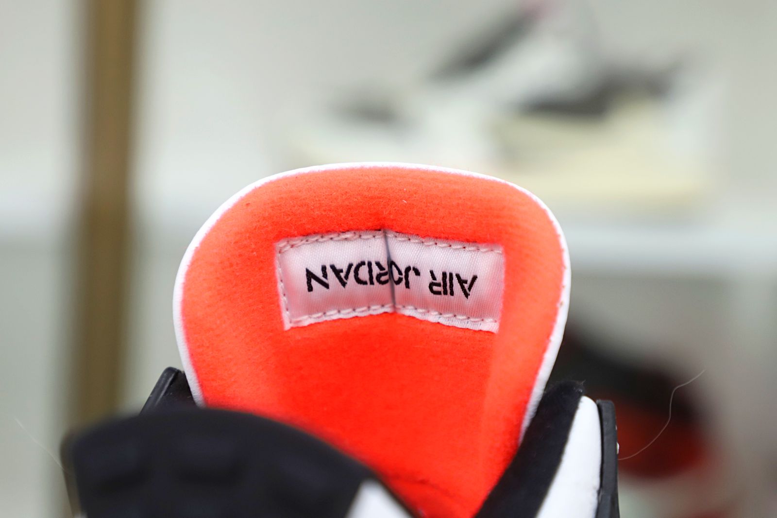 Jordan Air Jordan 4 Hot Lava