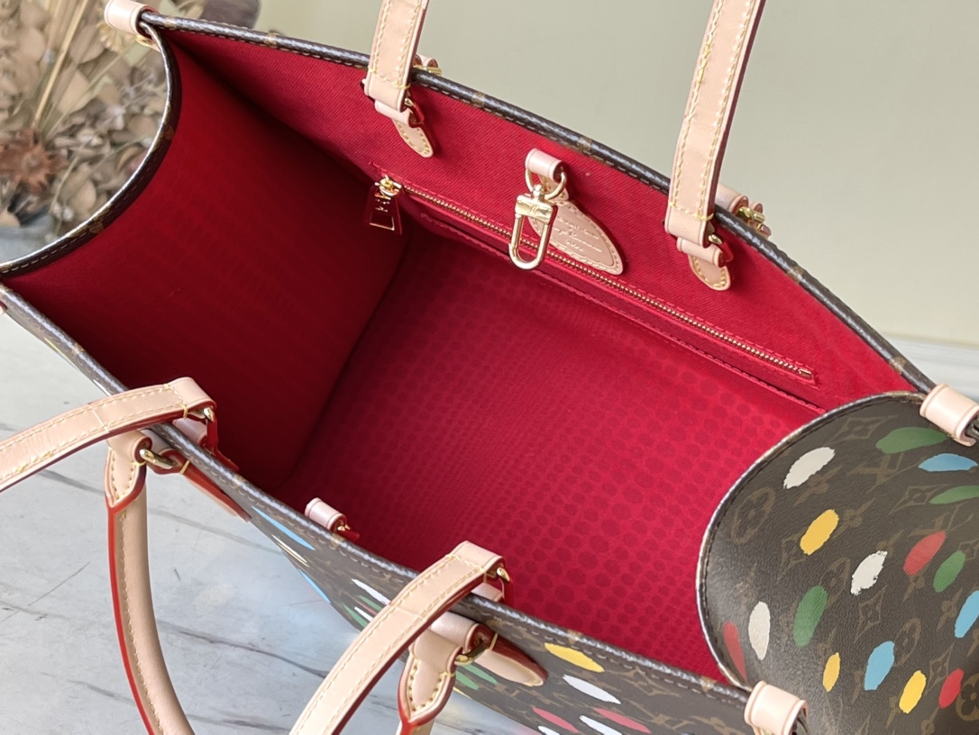 𝐋𝐎𝐔𝐈𝐒 𝐕𝐔𝐈𝐓𝐓𝐎𝐍  M46379