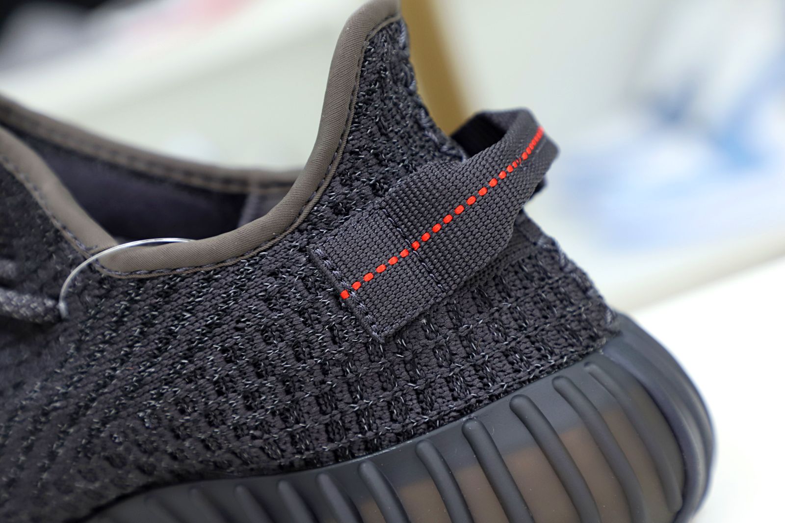 YEEZY BOOST 350 V2 BLACK REFLECTIVE