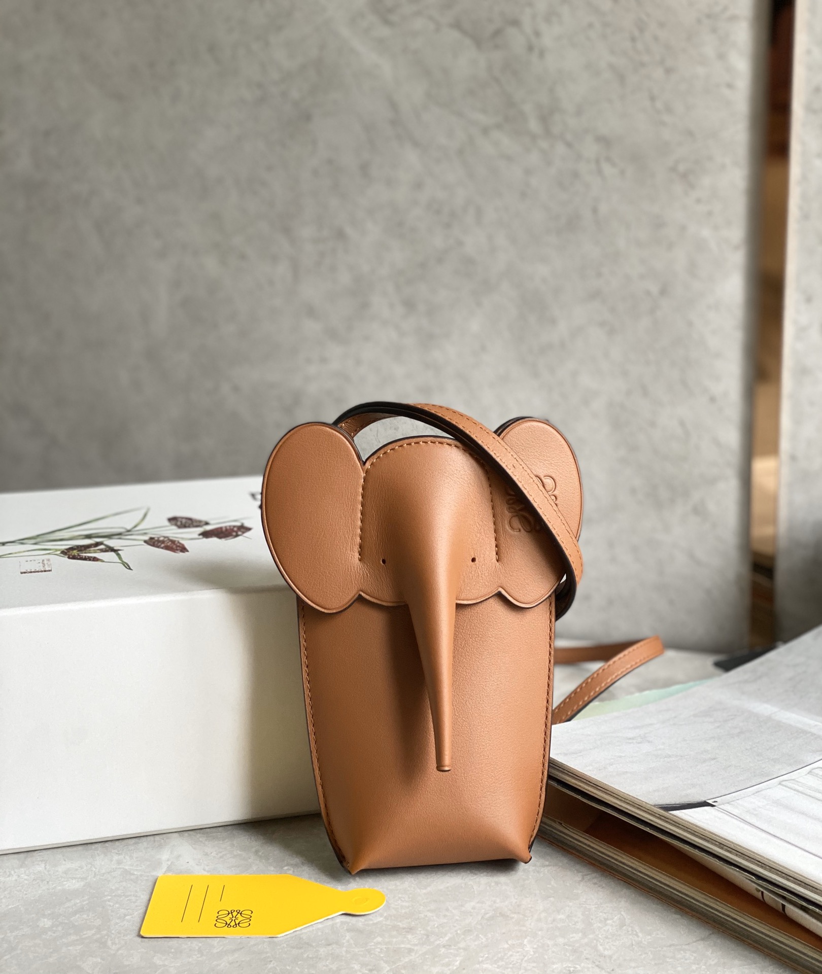 LOEWE Elephant Phone Bag