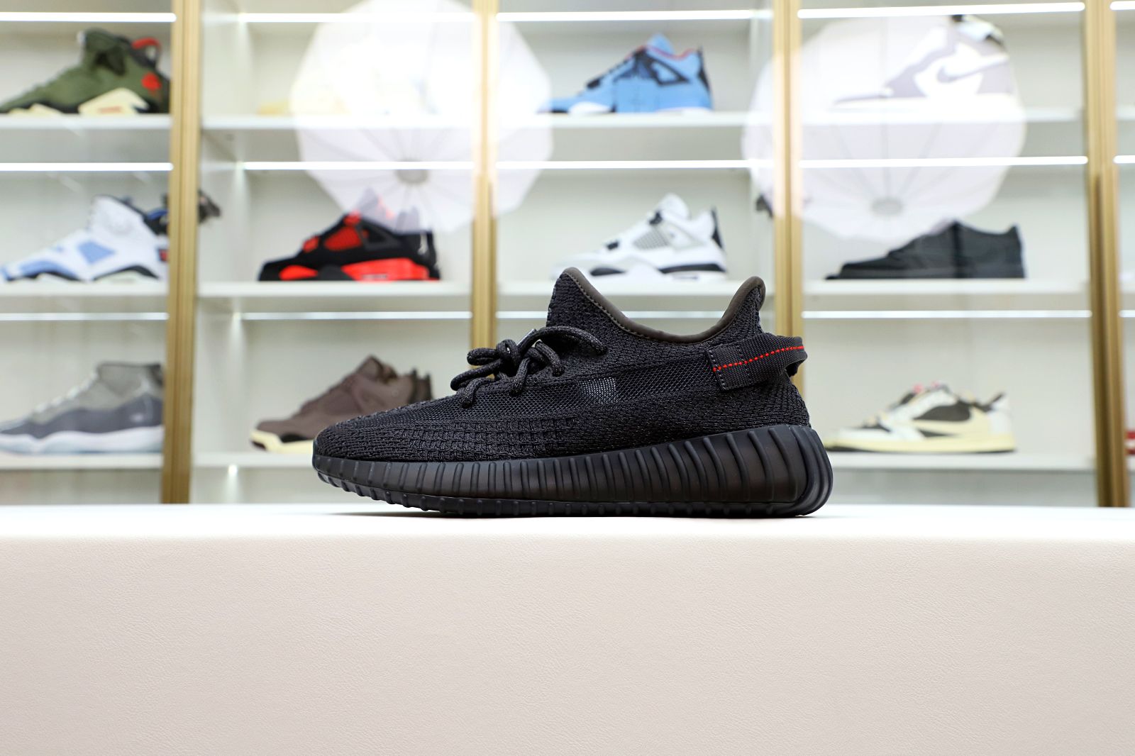 YEEZY BOOST 350 V2 BLACK REFLECTIVE