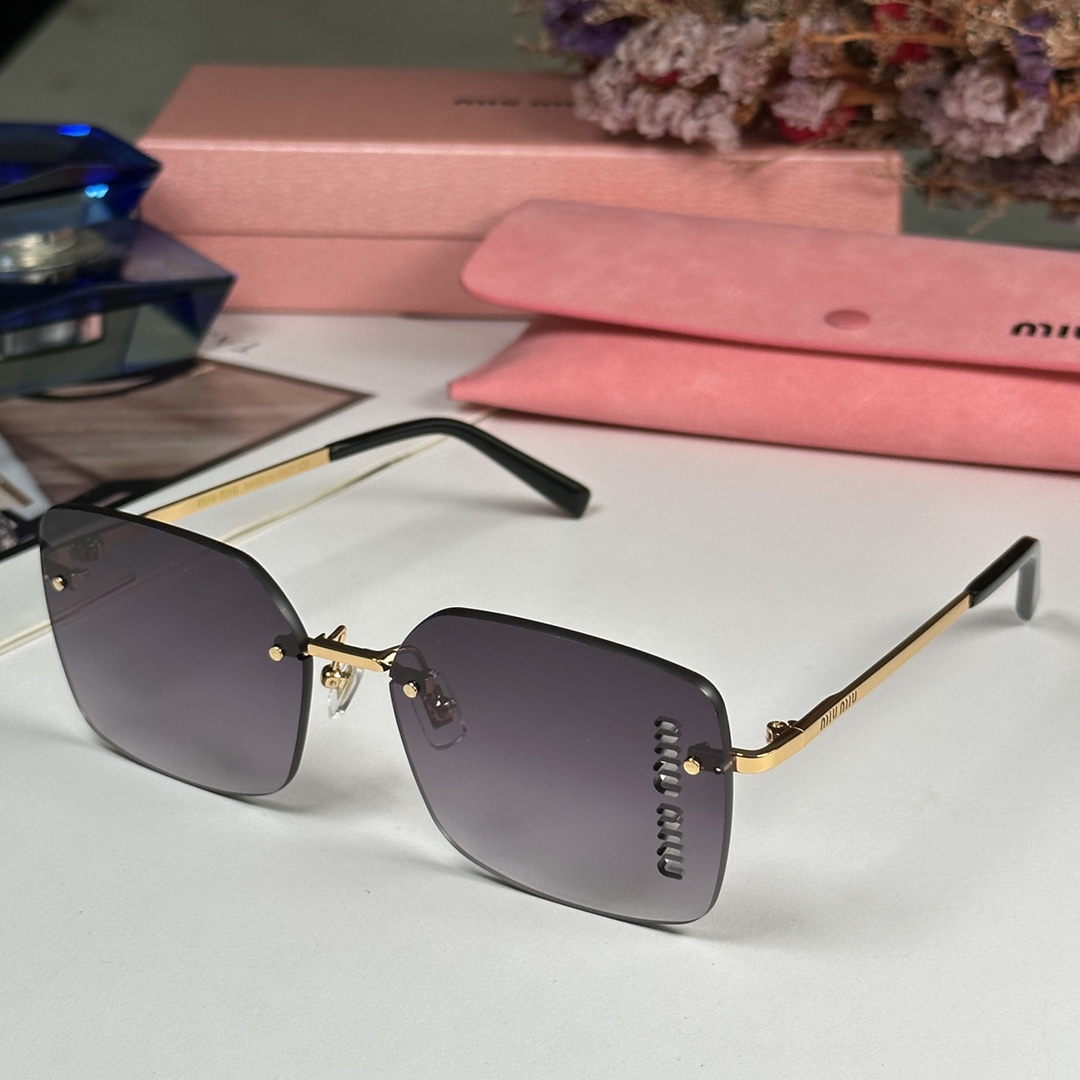 miu miu 🌈✨Model:SMU22W