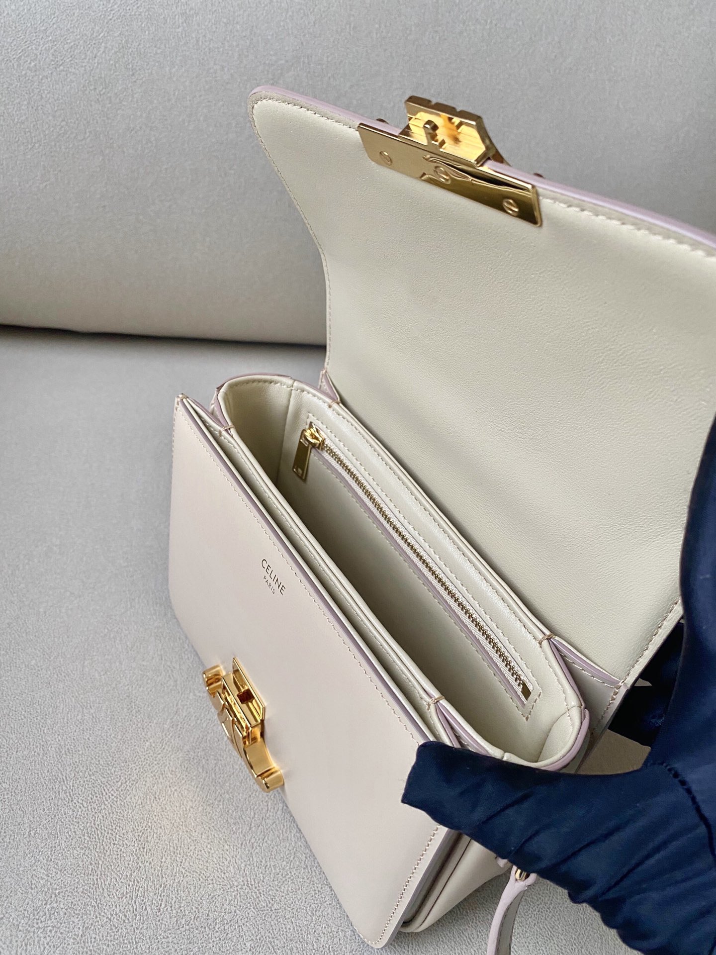 𝐂𝐞𝐥𝐢𝐧𝐞 Triomphe teen 18.5cm