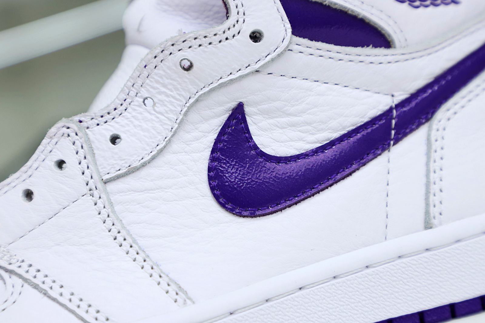 Air Jordan 1 High OG Court Purple