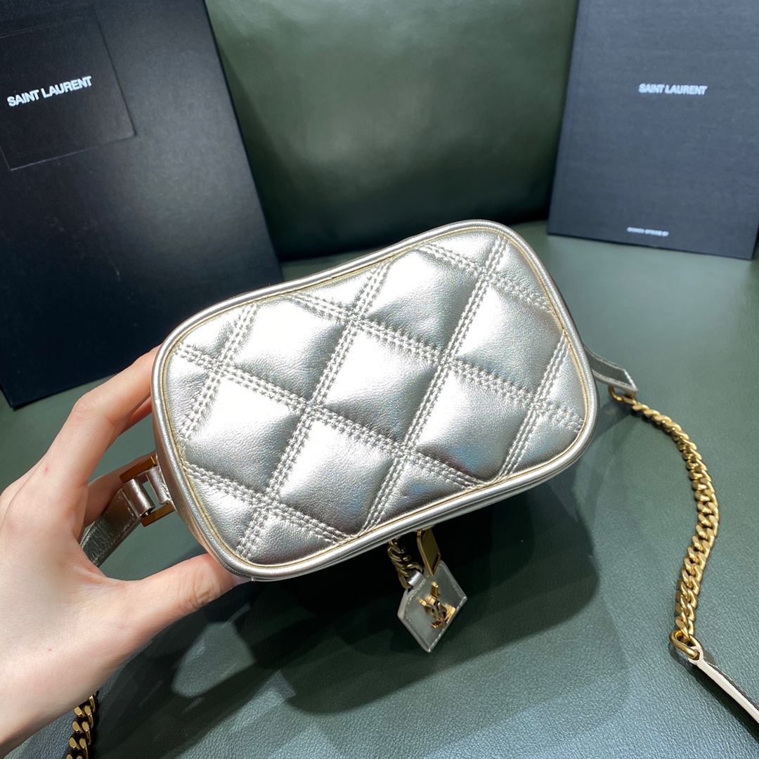 AINT LAURENT 80’s 𝙑𝙖𝙣𝙞𝙩𝙮 #649779.JD