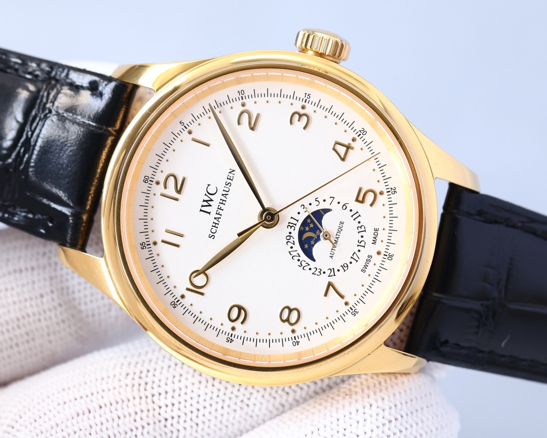 IWC- Portuguese IW390704 with Cal. 89361 chronograph movement Superluminova