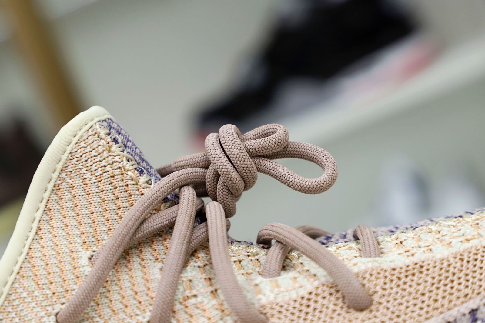 YEEZY BOOST 350 V2 ASH PEARL