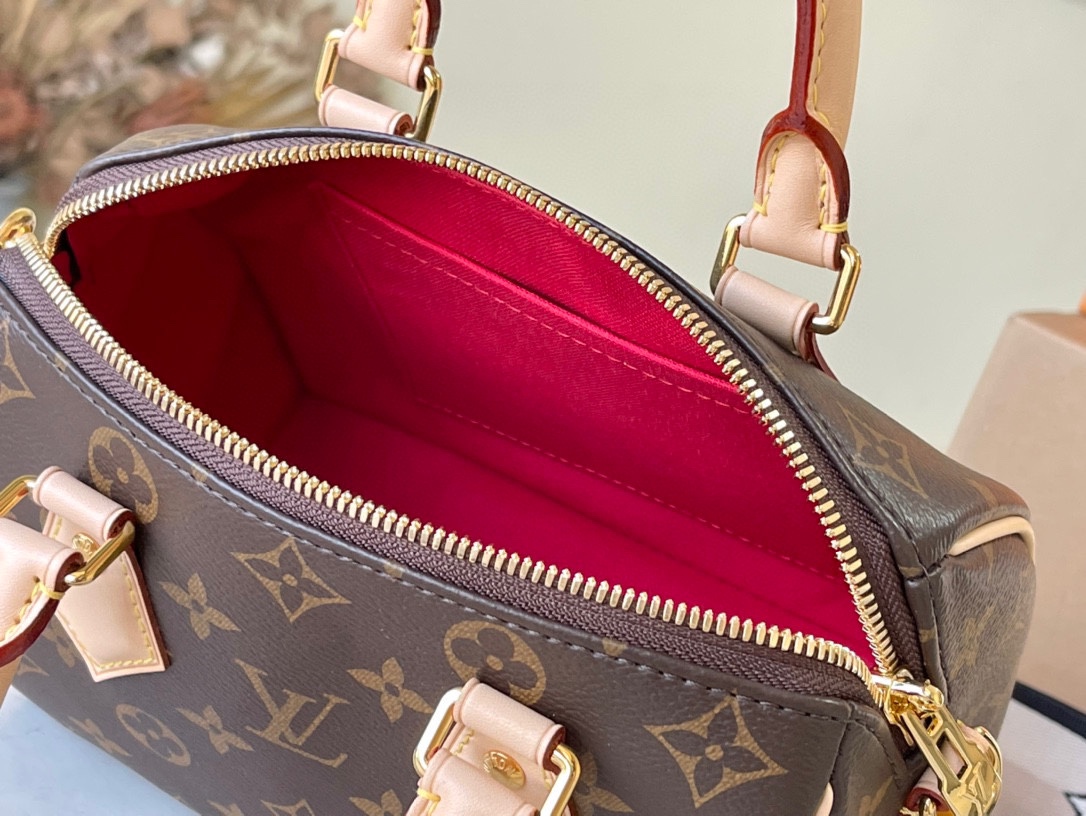 𝐋𝐎𝐔𝐈𝐒 𝐕𝐔𝐈𝐓𝐓𝐎𝐍    M45957