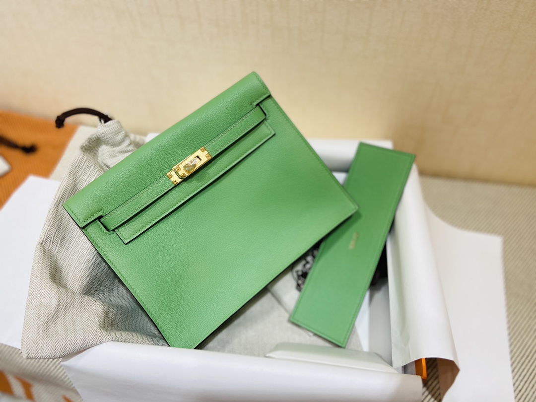 Kelly danse gold buckle evercolor 3i avocado  green