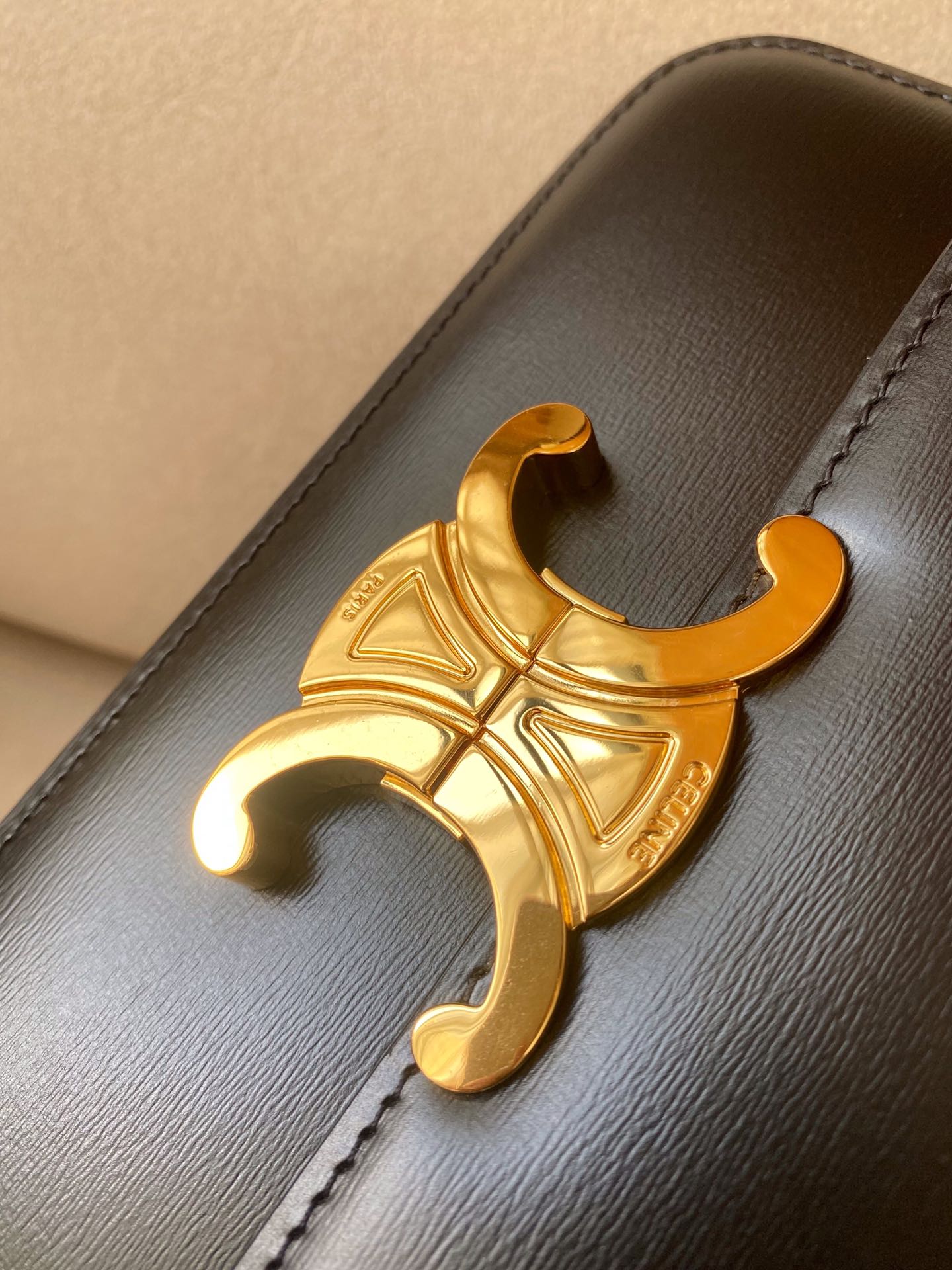 𝐂𝐞𝐥𝐢𝐧𝐞 Triomphe teen 18.5cm