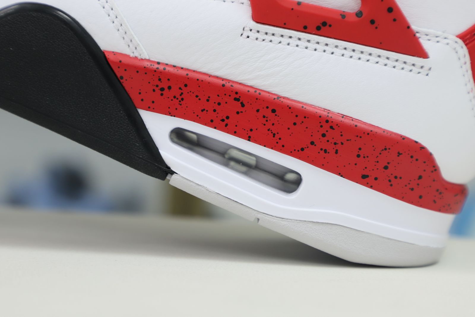 Jordan Air Jordan 4 Neutral Grey