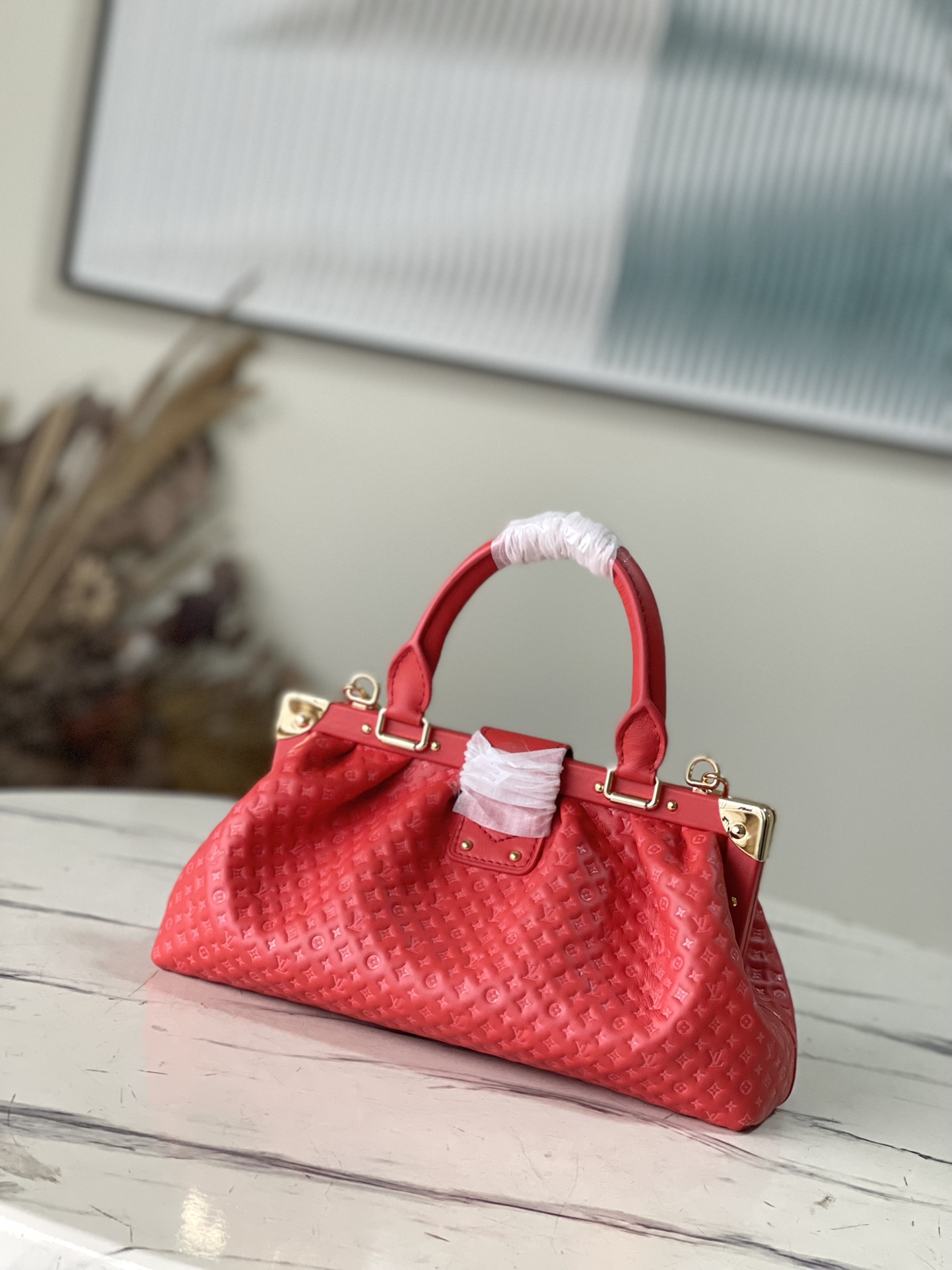 𝐋𝐎𝐔𝐈𝐒 𝐕𝐔𝐈𝐓𝐓𝐎𝐍    M22327