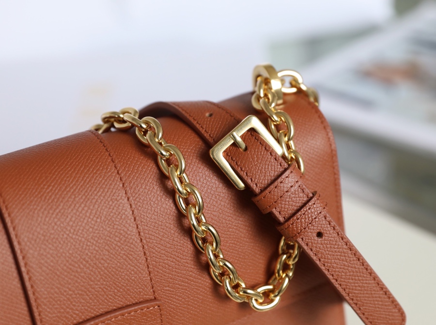 Montaigne New Montaigne palm print chain bag palm print deep bronze