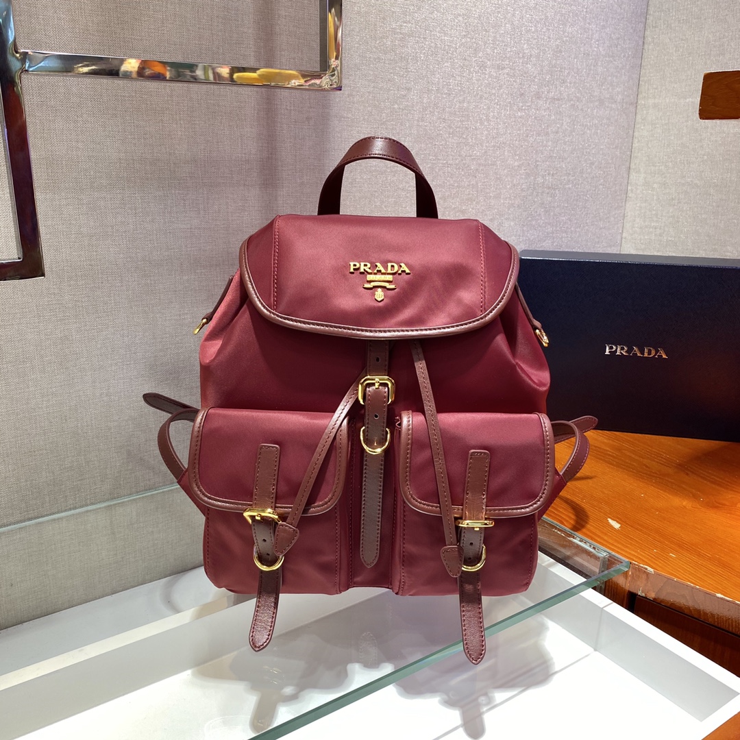 𝐏𝐑𝐀𝐃𝐀 New backpack 1BZ677A