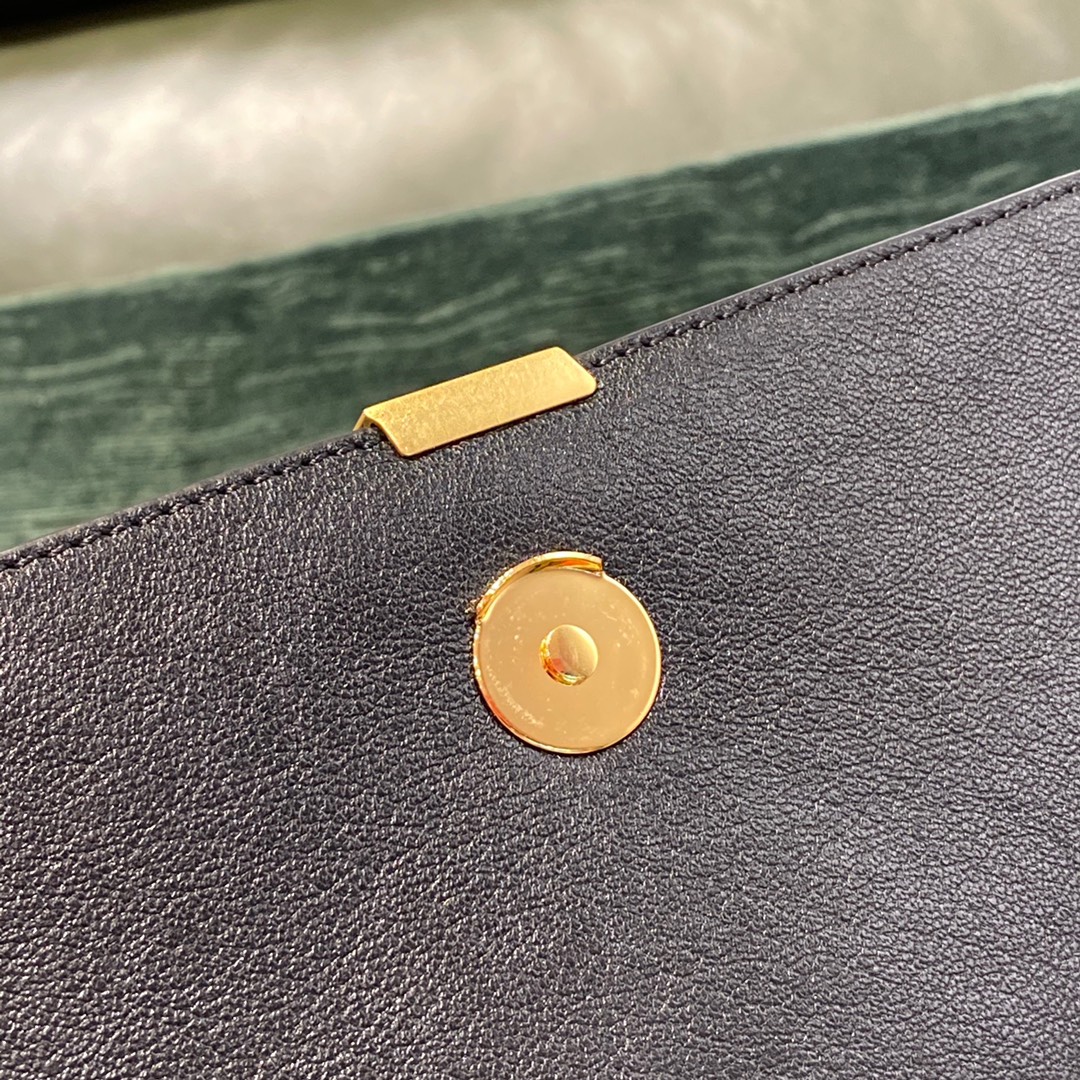 SAINT LAURENT 𝘽𝙀𝘾𝙆𝙔 𝟮𝟱𝙘𝙢   #629426 original leather.JD