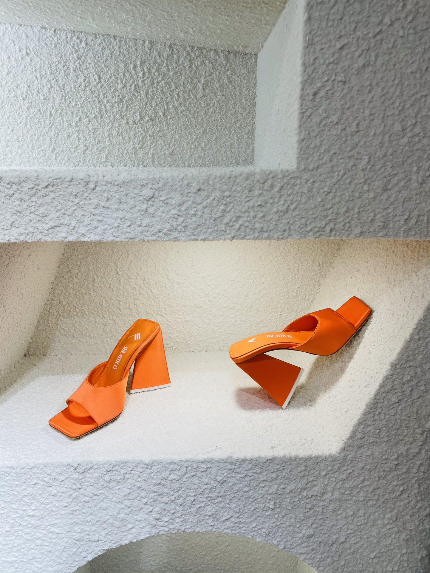 THE ATTICO | 𝟐𝟎𝟐𝟏/𝐒𝐒 𝐧𝐞𝐰 The attico triangle heel sandals lined with sheepskin leather genuine leather outsole